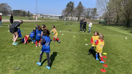 Härliga bilder på våra minsta flickstjärnor i HIF ❤️💙