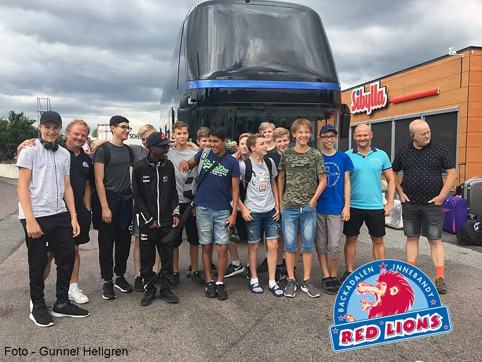 Laddade killar och tränare