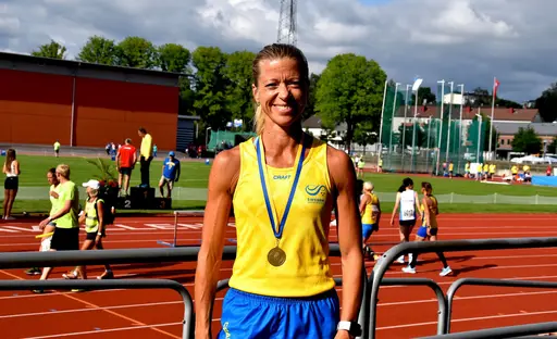 Guldtöser och ett stavcoachbrons. Foto: Janne Åkerblom