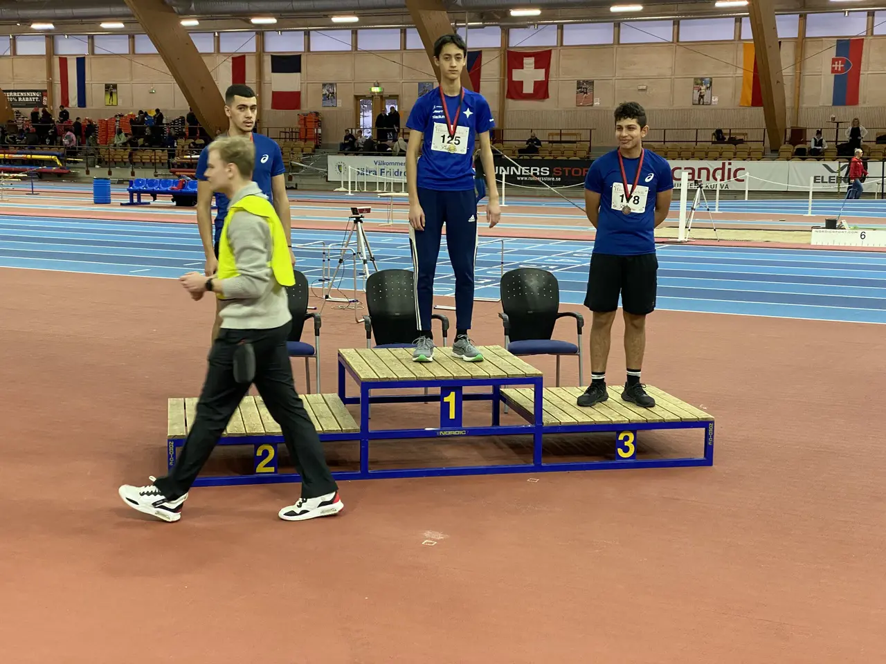 Alex som vinnare i 60m. Foto: Göran Lundgren