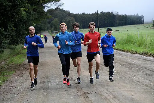 Olle Walleräng. Midnattsloppet, IEM 3000m 2009, Lidingöloppet. Malin Sundström och delar av Cursus på träningsläger tidigare i år.