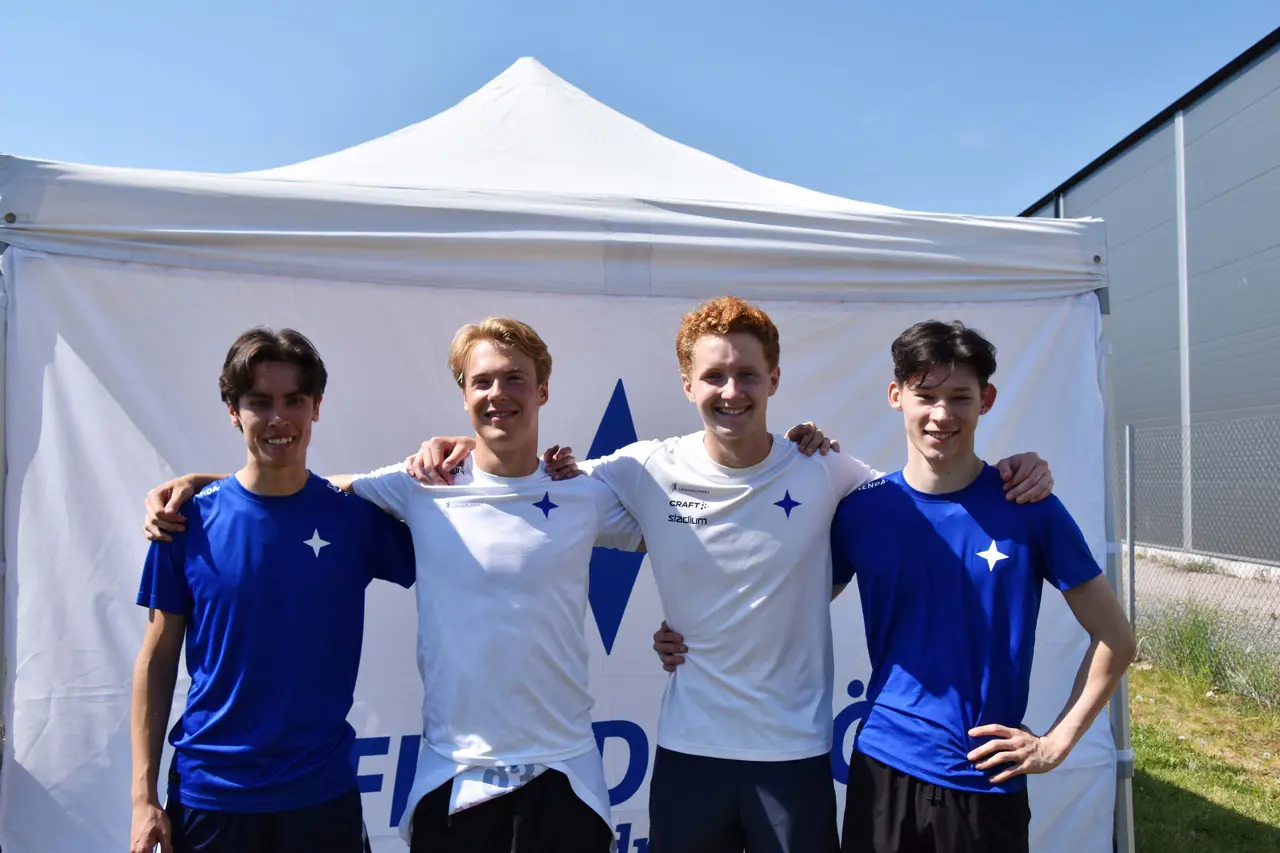 Filip, Edvin, Anton och Vincent sprintade på topp när de blev fyra i Stafett-SM: Foto: Janne Åkerblom