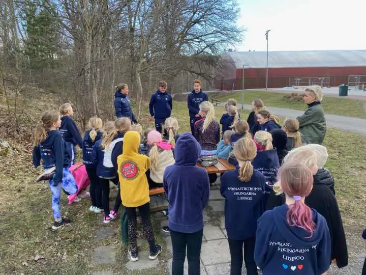 Samling och genomgång under "Snabb till trampettens" första pass.