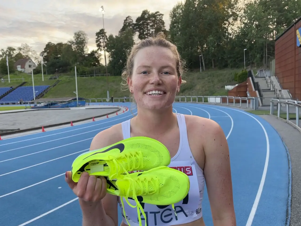 Lisa persade och vann på Sollentunavallen. Foto: Janne Åkerblom