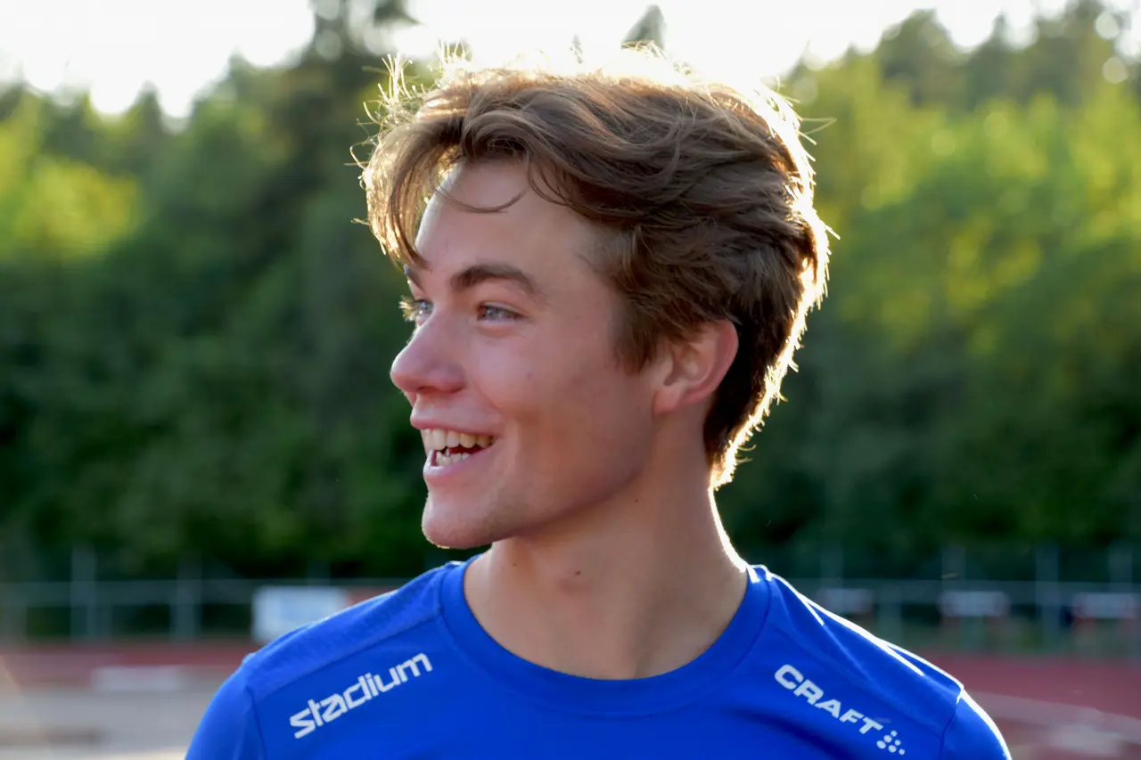 Sub-4 på 1500m under fjolårets SM i Borås av Jacob Klint – delvis tack vare klubbens sponsorer. Foto Janne Åkerblom