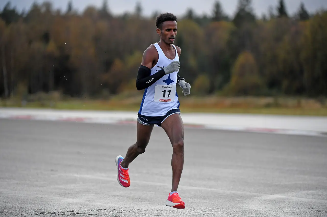Heshlu Andemariam blev 24a i SM 10 km på Anderstorps racingbana. Foto DECA Text & Bild