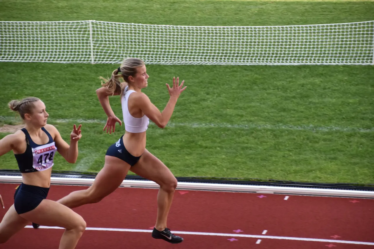 Matilda satte pers på 200m. Vad kan det bli under andra dagen av sjukampen? Foto: Janne Åkerblom