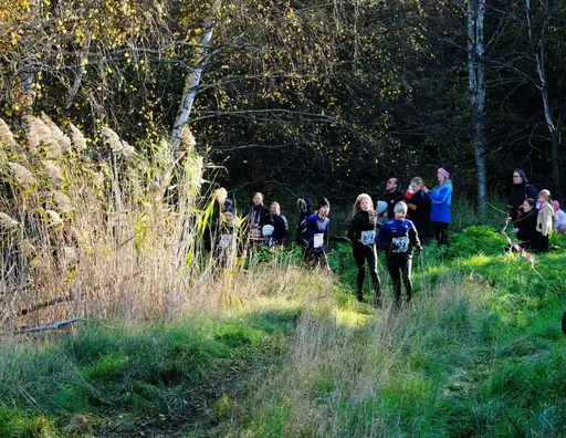 Nöjda tjejer efter målgång! Från vänster: Irma-Li Grönqvist, Pella Kihlbaum, Estrid Frick och Leah Palmblad Foto: Linda Torssander Palmblad.