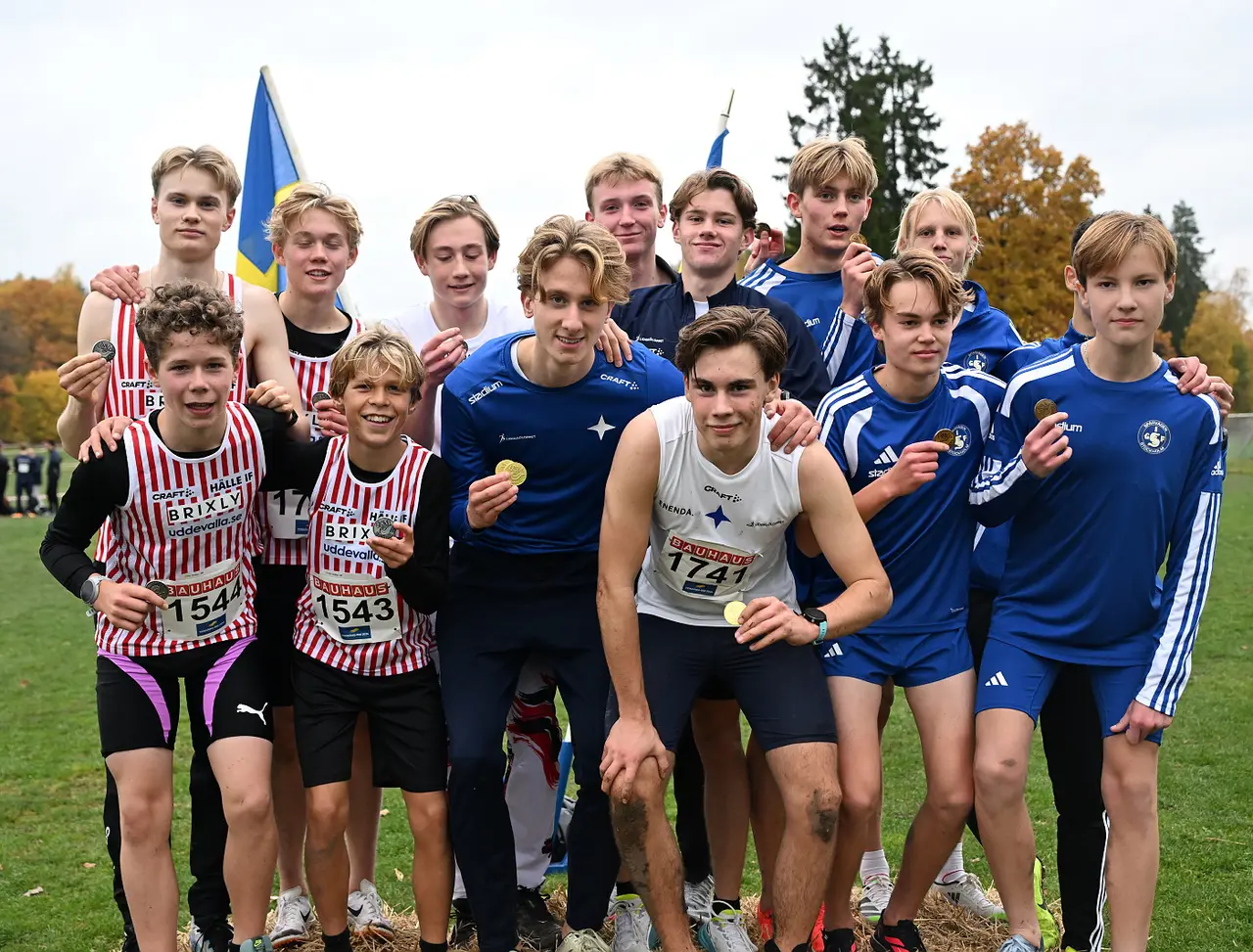 IFK Lidingö lyckades upprepa segern i lagtävlingen i P15–17. Foto: DECA