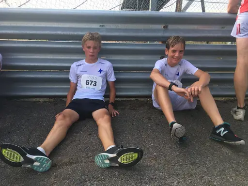 Kalle Ottfalk var en av tre av IFKs yngre löparlöften som sprang bra och fort på SM 10 km i värmen på Anderstorp. Foto: Ingela Ottfalk och Daniel Nilsson.