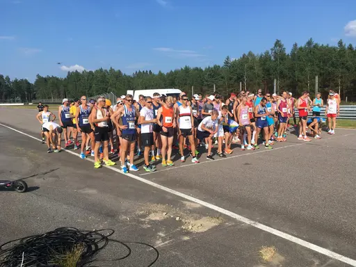 Kalle Ottfalk var en av tre av IFKs yngre löparlöften som sprang bra och fort på SM 10 km i värmen på Anderstorp. Foto: Ingela Ottfalk och Daniel Nilsson.