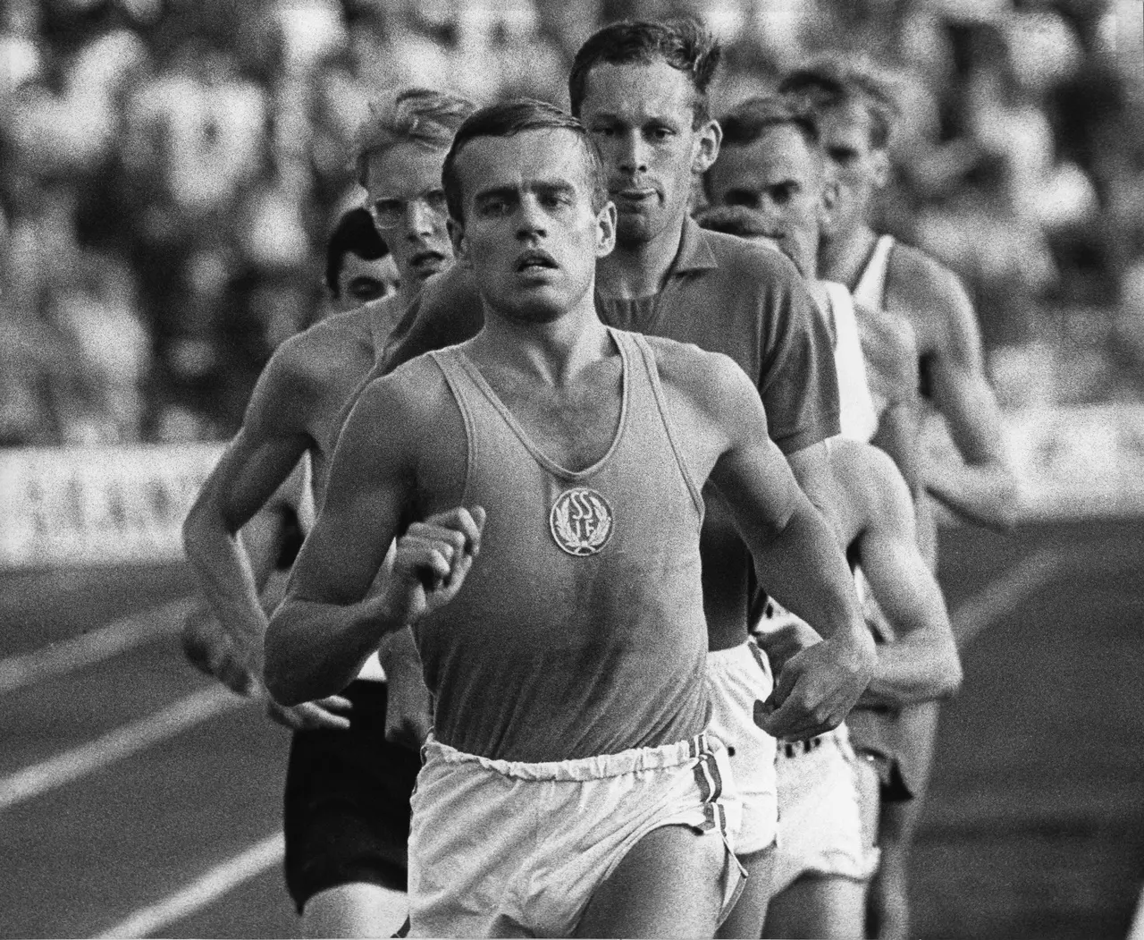 Curt Högberg var i fin form inför SM 1968. Här är han in action i ett 1000m-lopp på Stockholms stadion ett par veckor för det SMet.