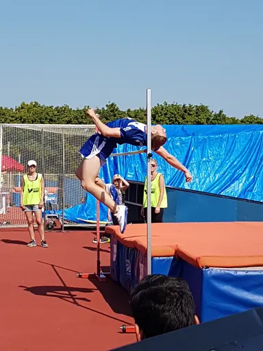 1. Edvin flyger 2. Vårt starka stafettlag. 3. Fotboll mixed; Lidingö-Täby 4. Tjejkvintett. 5. Delar av truppen 6. Pers-Anton 7. Kalle springer snabbt 