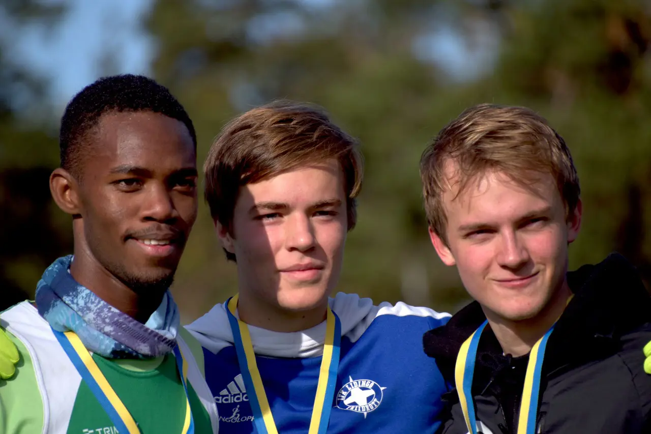 Jacob Klinth i mitten vann P19-klassen i terräng-DM. Foto: Strix Åkerblom
