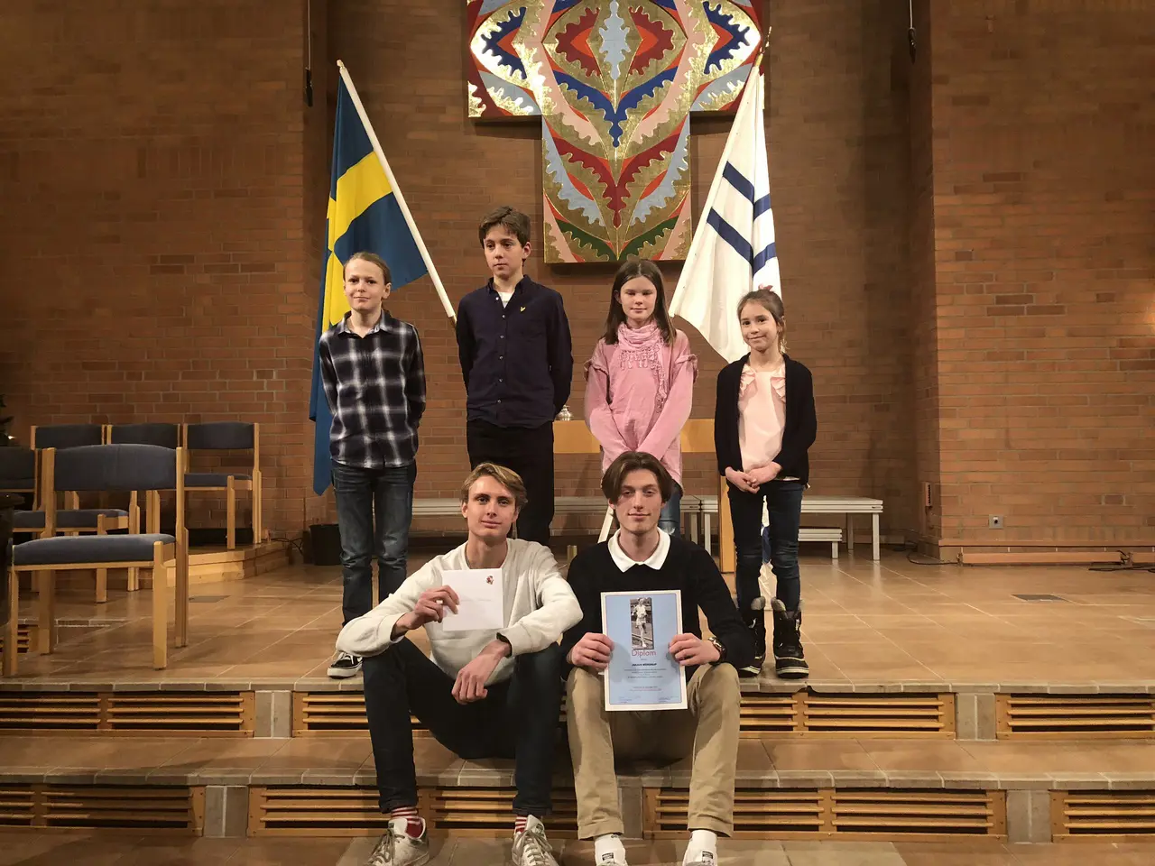 Stipendiaterna. Sebastian Stagh, Karl Ottfalk, Ebba Lindskog och Isabel Lopez Andersson. Ludvig Johansson och Julius Mördrup. Saknas på bild gör Lisa Fröberg och Jonatan Hellvig. Foto: Mikkel Mördrup