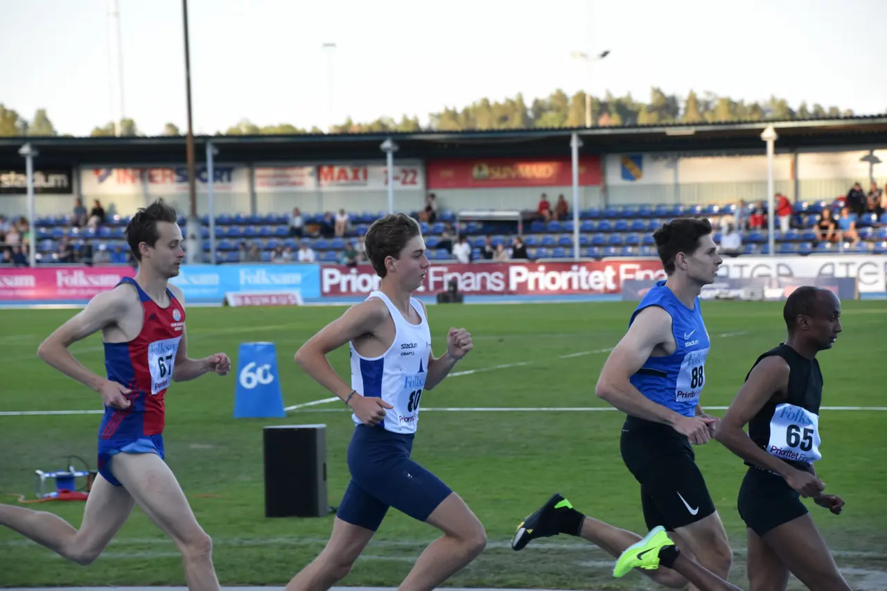 Kalle Ottfalk är i fin form. Bilden är från FGP Sollentuna där han JEM-kvalade på 1500m. På Källbrink blev det U20EM-kval på 3000m. Foto: Janne Åkerblom