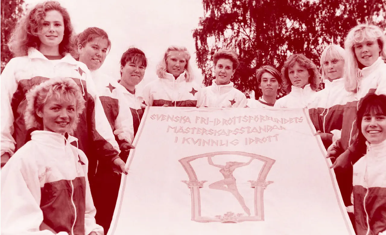 Helena Strümpel, Katarina Raisma, Kristina Raisma, Katarina Hållberg, Jessica Lindén, Victoria Ljungberg, Margit Takacs, Malin Aggeborn, Annika Julkunen. Nedre rad: Annica Ericson, Berit Lignecrona