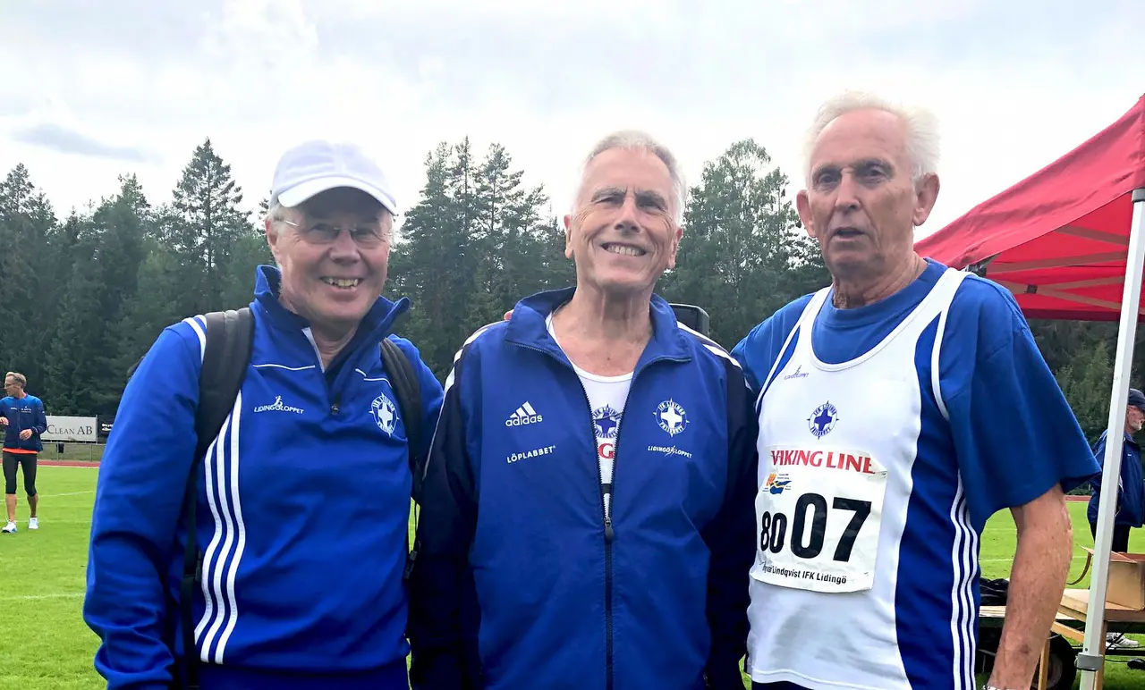 Från vänster: Bengt, Anthony och Ingvar vid VSM 2019 den 17 augusti 2019. Foto: Eva Krönlein