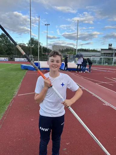 200 m häck och stav nya grenar Bilder: Daniel Nilsson och P-O Nilsson