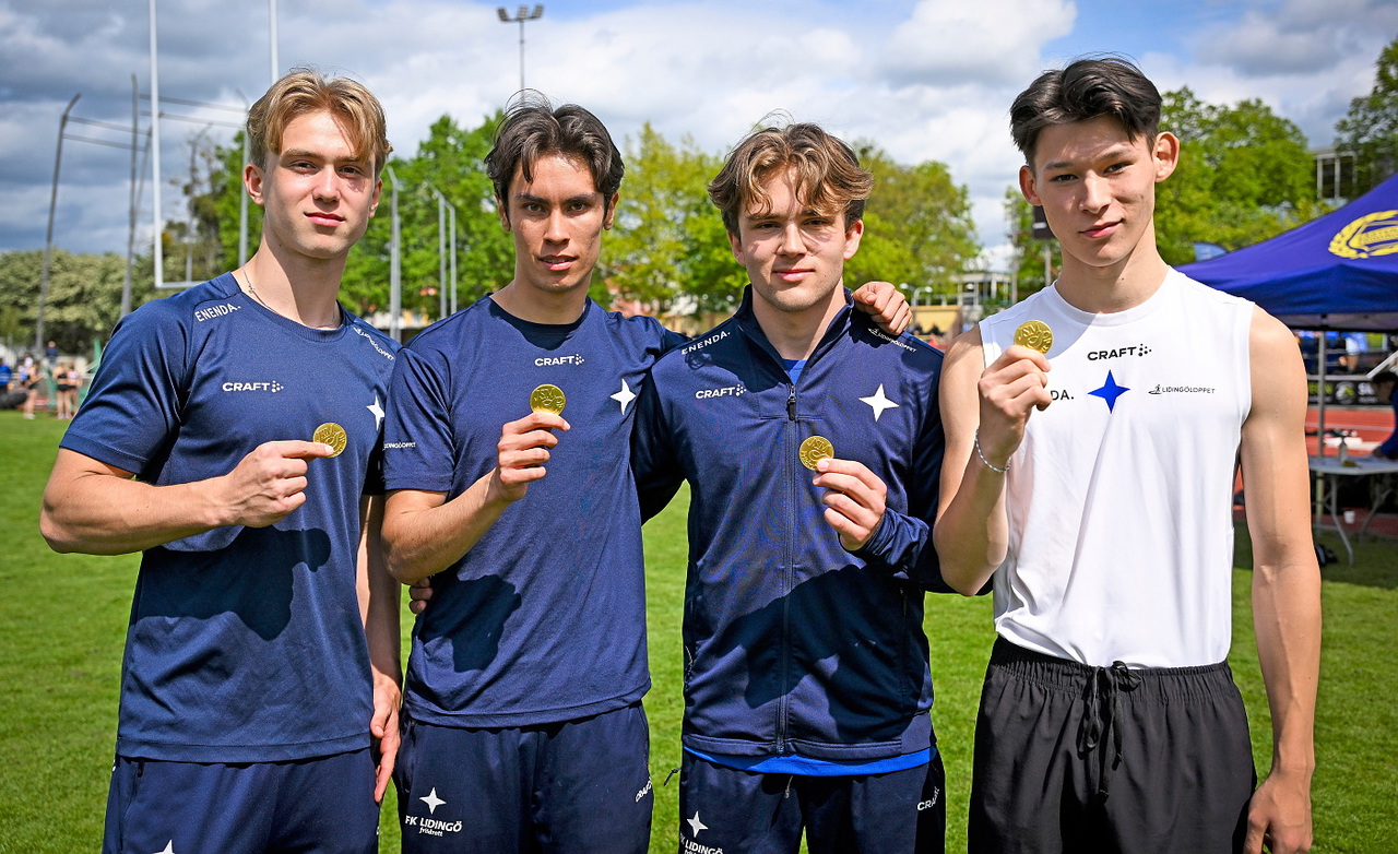 Nytt klubbrekord och guldmedalj för Milton, Filip, William och Vincent på 4x100m i P19 bidrog till att årets Stafett-SM var klubbens bästa genom tiderna. Foto: DECA