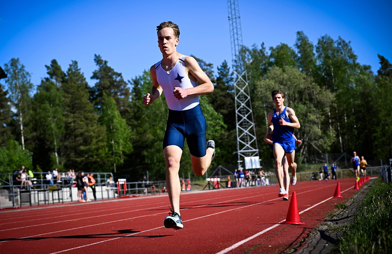 Sebastian Lörstad tävlar i Karlstad i kväll. Här från årsbästat (hittills) på 1500m i Lag-SM-kvalet i Huddinge