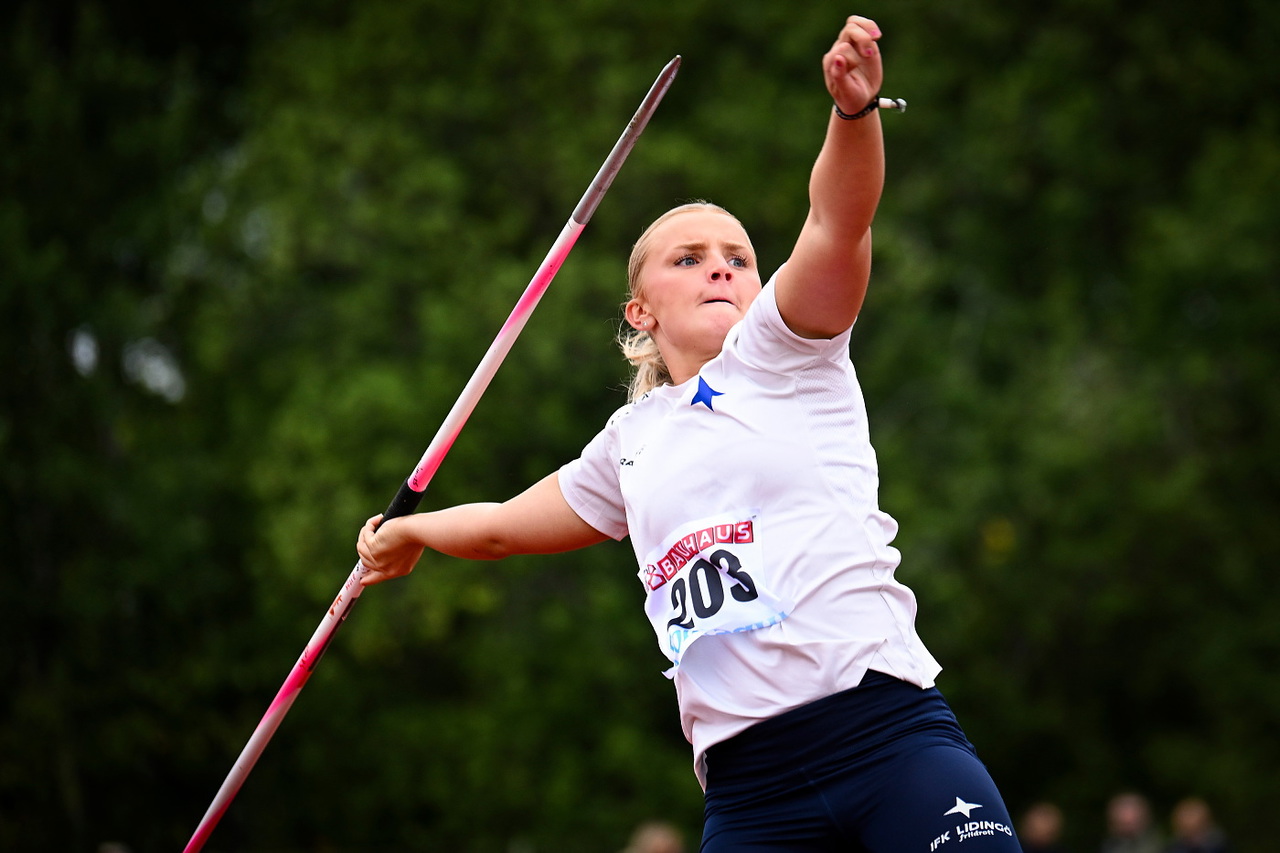 Tove Olsson. Silver-Tove. Medalj-Tove. Spjut-Tove. Kärt barn har många namn. Foto: DECA
