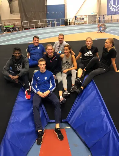 Foto. Johanna Hellman och stavgänget