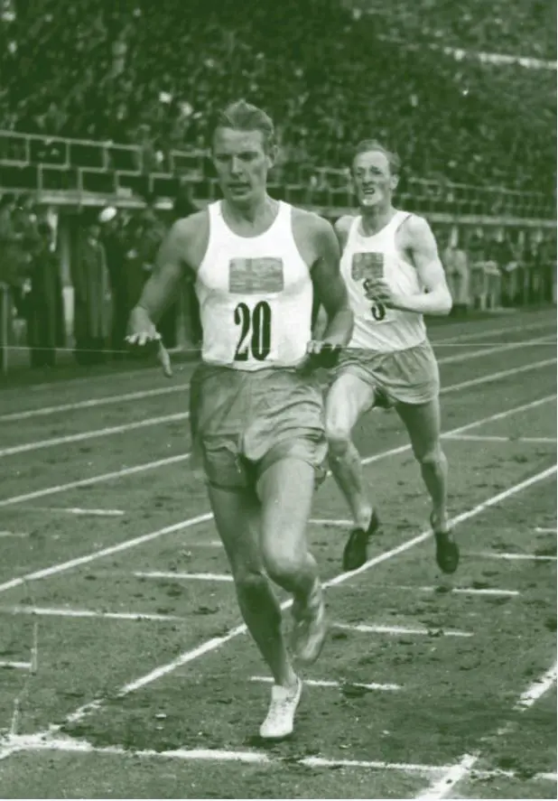 Lidingö-Lasse var IFK Lidingös stora stjärna under 1930-talet. På 3000m hinder var han sexa på OS 1936 och guld i EM 1938.