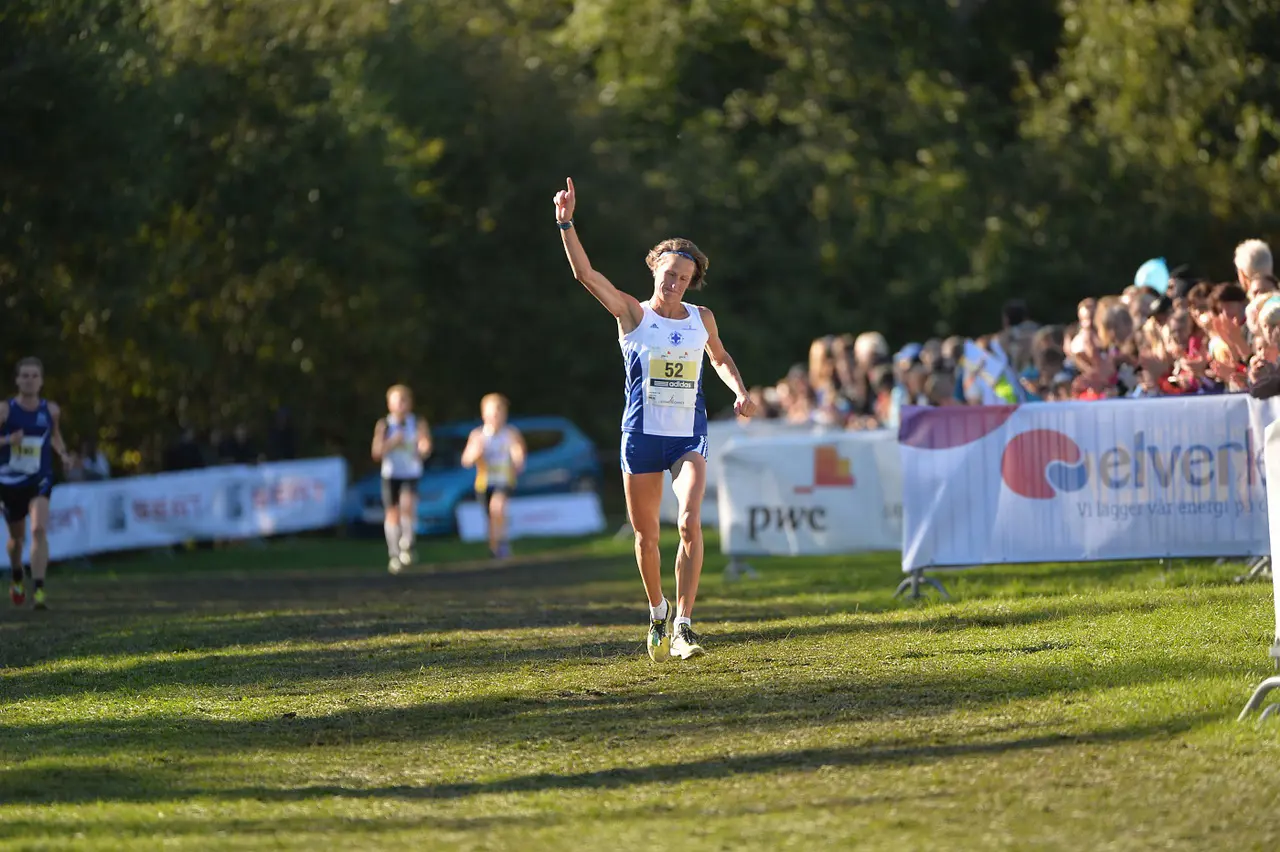 Malin Ewerlöf, här på väg mot mål i Lidingöloppet 2015. Foto DECA Text & Bild