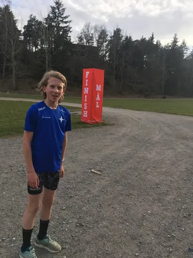 Starten i början av Grönstabacken och målgången några meter framflyttad