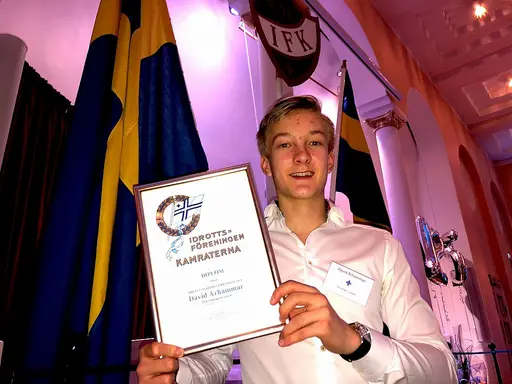 Bilder av Deca Text & Bild, Janne Åkerblom samt diverse IFK:ares mobilbilder