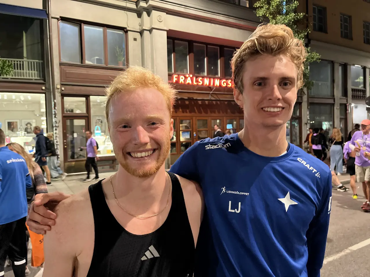 Olof Silvander och Ludvig Johansson sprang bra på Midnattsloppet. Foto: Janne Åkerblom