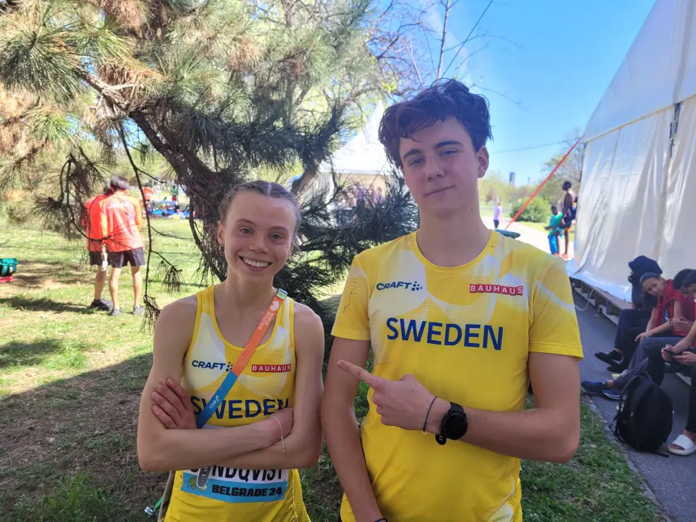JVM-löparna Elsa Sundqvist och Kalle Ottfalk. Foto: Lorenzo Nesi