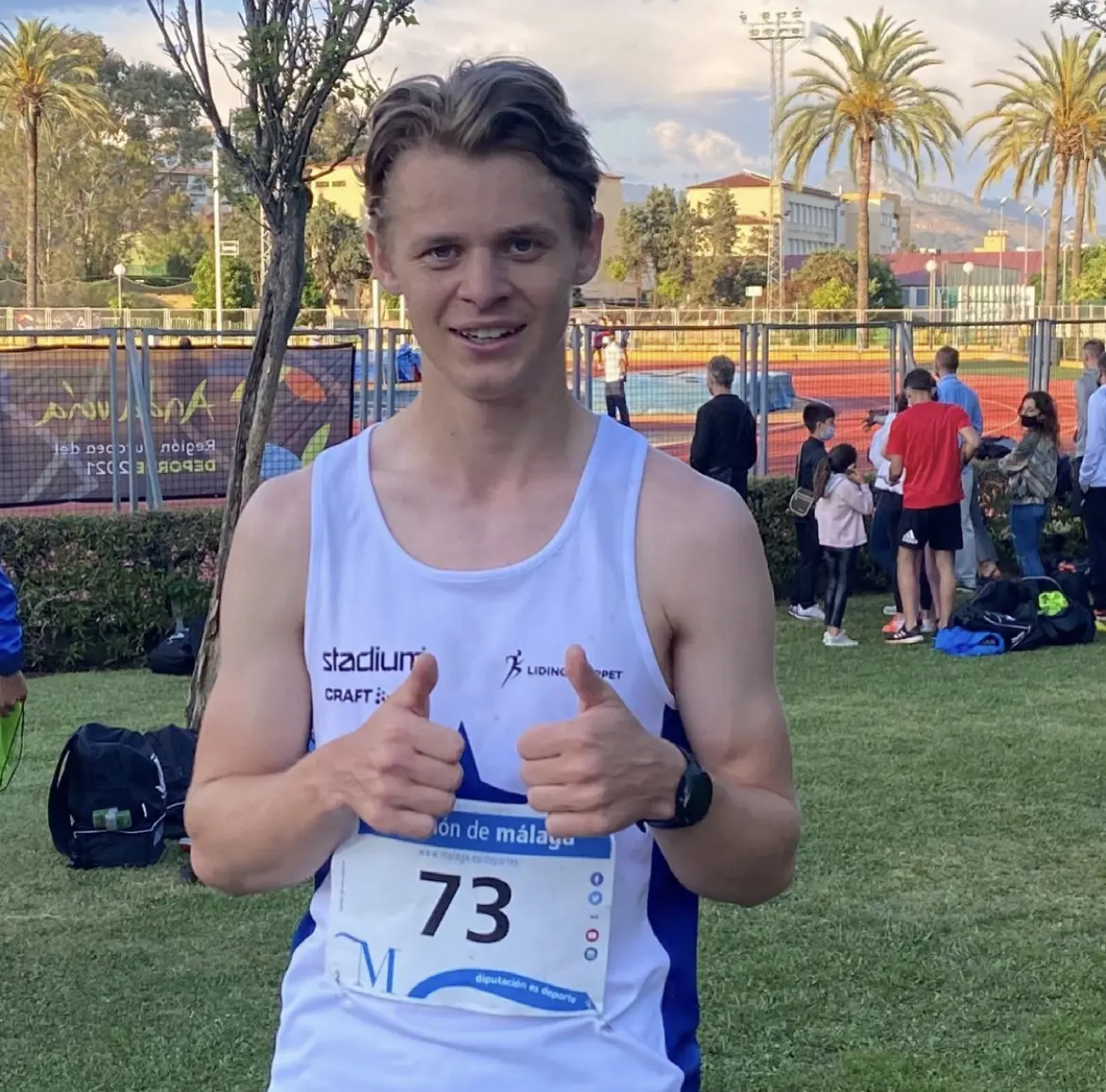 Foto: Malin Sundström Tummarna upp i Malaga med ett färskt PB på 1500 meter!