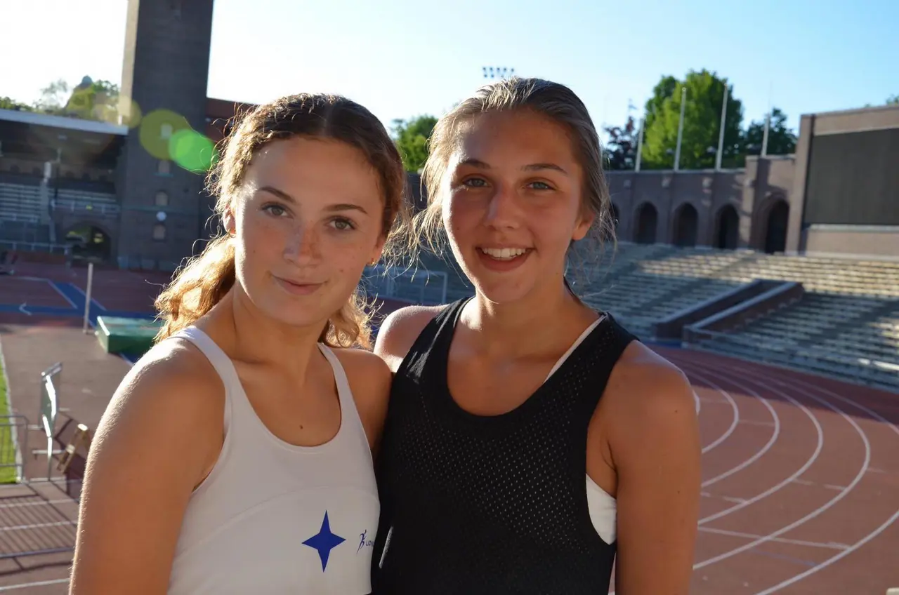 Alina och Liv var två av tre IFKare som sprang 5000m på Stadion i tisdags. Foto: Elsa