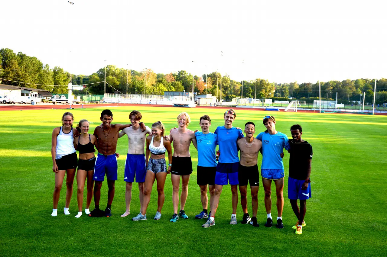 Vic, Alma, Victor, Julle, Linn, Olof, Axel, Ludde, Mo, Simon och Heshlu (tränar med Malin Sundström, men tävlar för IF Start). Foto: Janne Åkerblom
