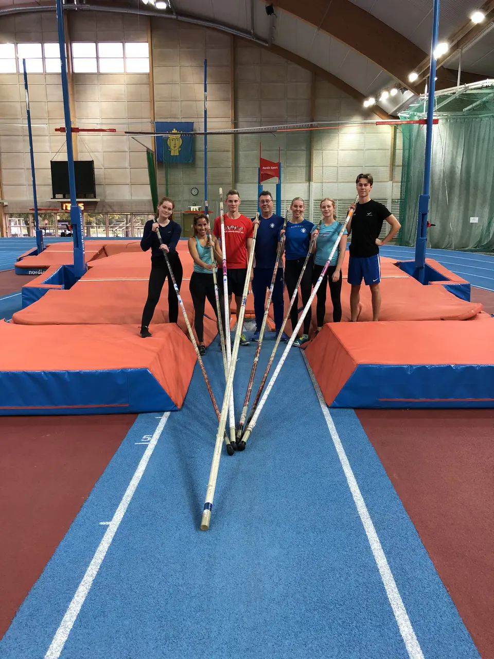 Helena Hvalgren, Sophia Omar, Robin Isaksson, Robert Eliasson, Johanna Hellman, Kristina Hvalgren och Albin Andersson