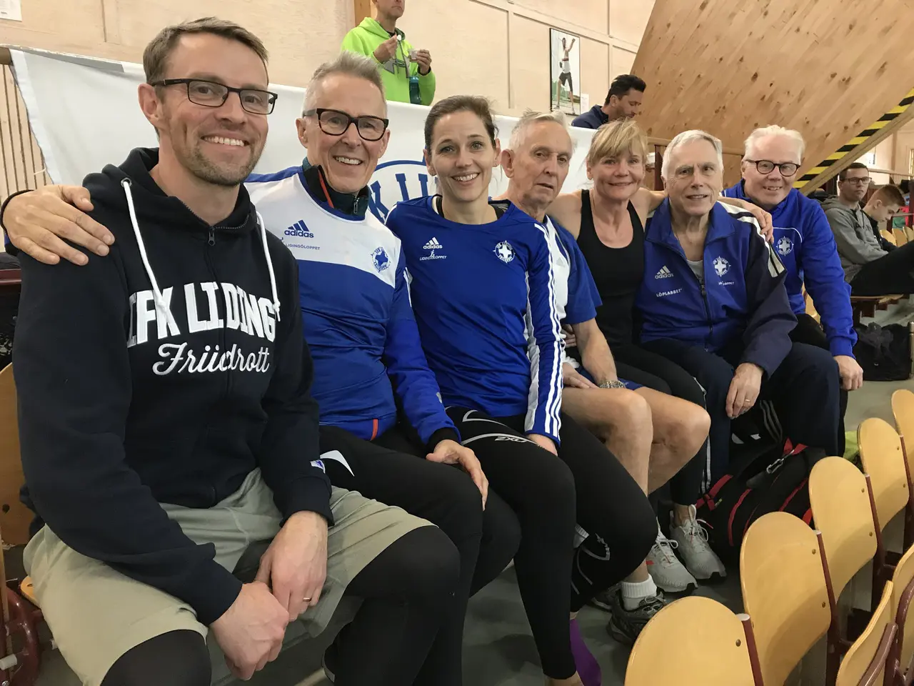 Magnus, Johan, Martina, Ingvar, Eva, Anthony och Bengt hade fickorna fulla med guldpengar efter en helg i Sätra friidrottshall