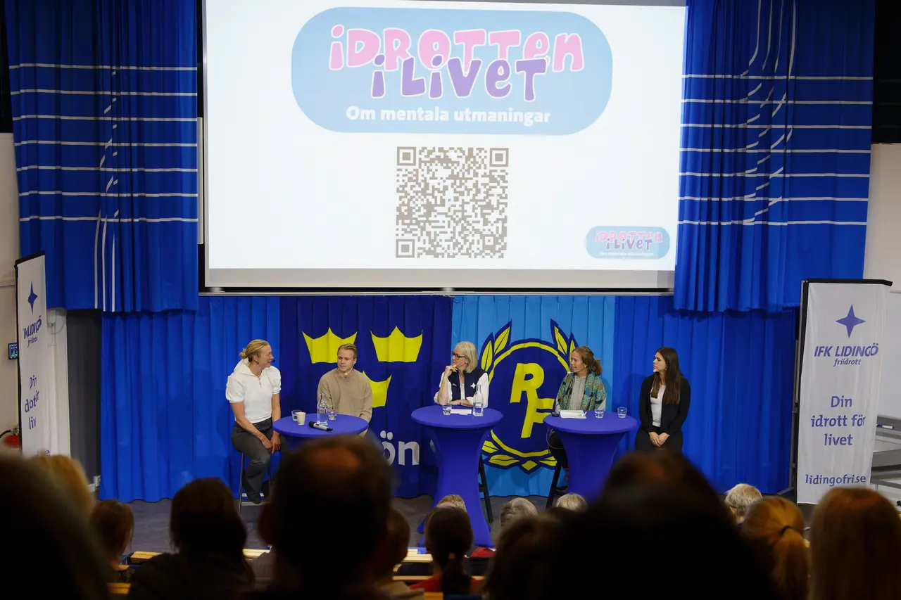 Panelen med Sarah Sjöström, Elliot Käck, Jessica Falkman, Malin Sundström och Freja Jernstig. Foto: Christer Klinth