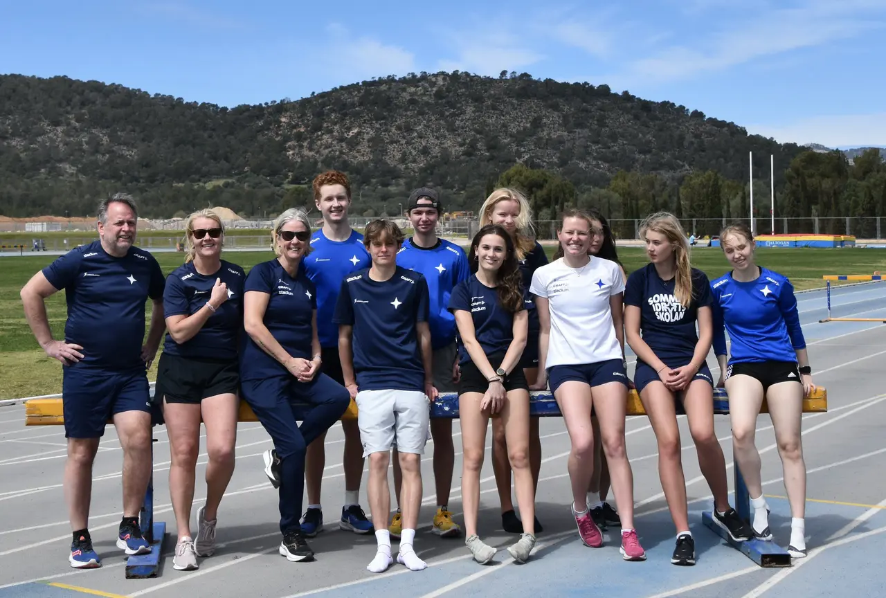 Ledarna Janne, Lotta och Jessica. Aktiva: Anton, Nicke, Alexander, Alina, Sofia, Lisa, Maya och Hjördis.