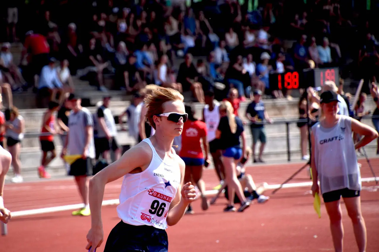 Vilgot Didrikson sprang den avslutande sträckan i P17-laget på stafett 1000m. Foto: Janne Åkerblom