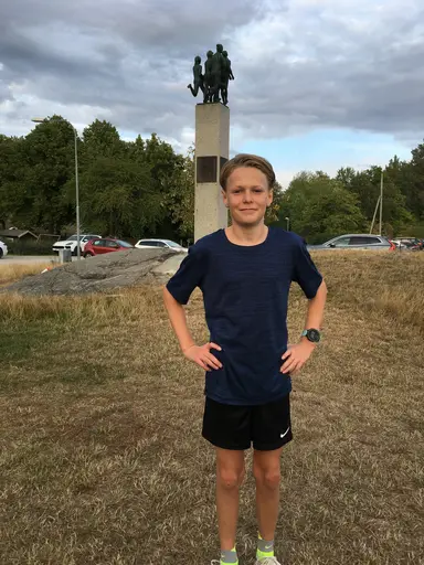Sebastian Lörstad, William och Kalle på Stadion och en bild På Sebastian Stagh på Grönsta