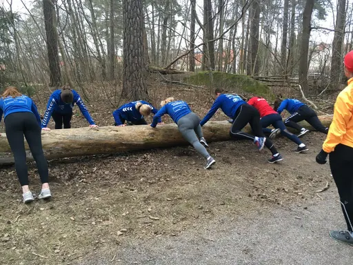 Utomhusfys i Sunnerstagropen och Stadsskogen.