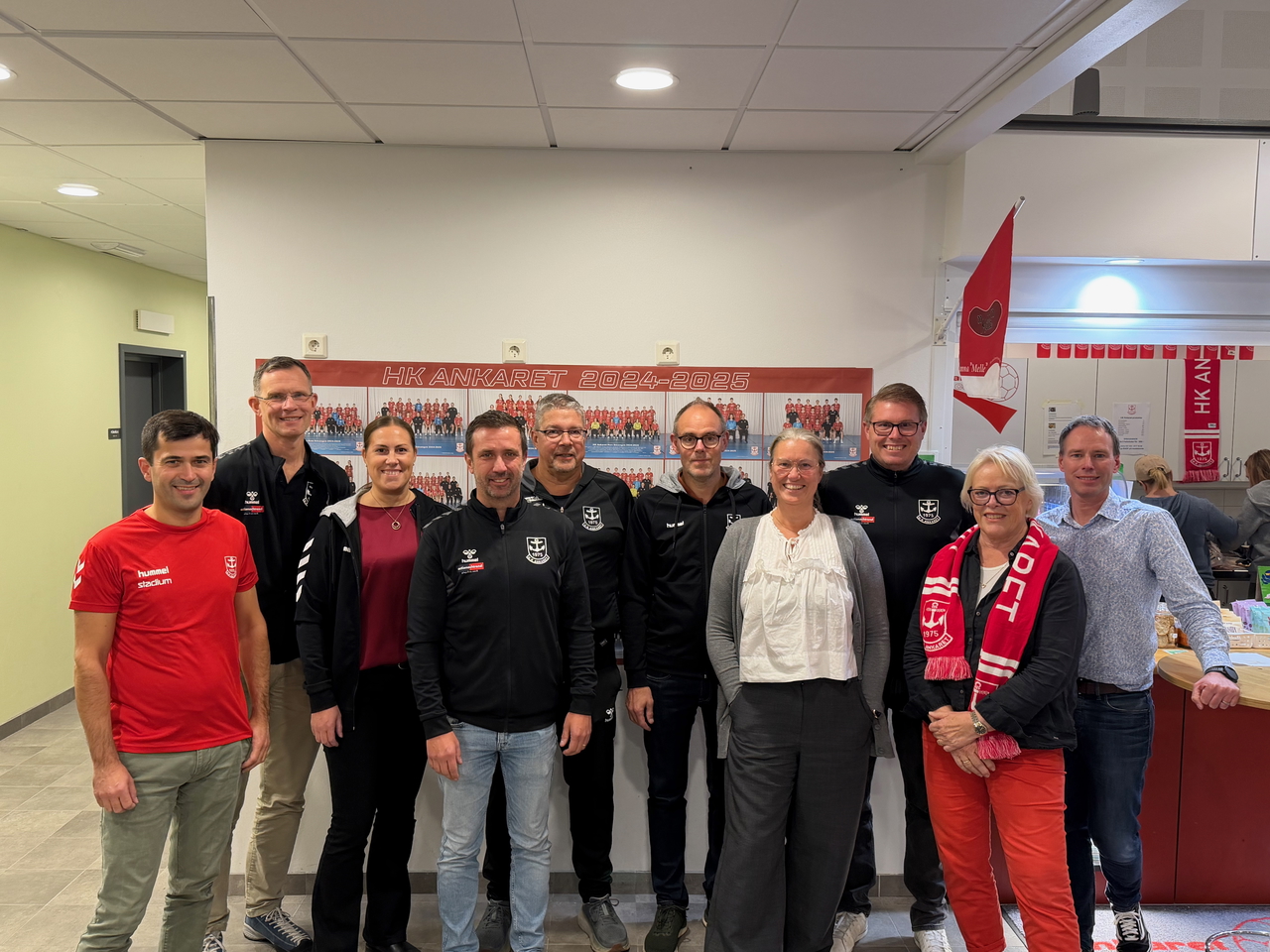 Styrelse HK Ankaret 2025-2026; Från vänster Jakob, Björn, Anna, Andreas,Thomas, Klas, Camilla, Sebastian, Birgitta och Erik