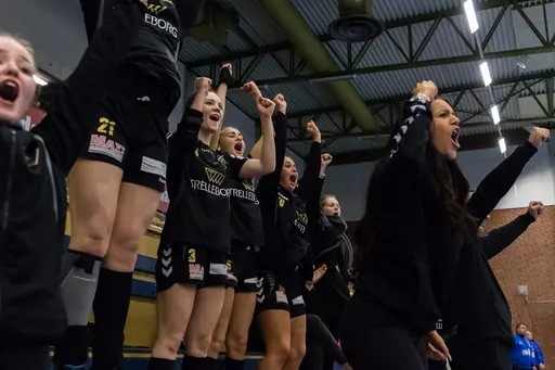 Grattis till damerna som vann toppmötet mot H43! Uddamålsvinst borta!