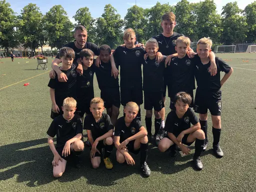 Glad Midsommar önskas alla i FC Bellevue familjen!