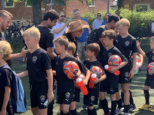 Glad Midsommar önskas alla i FC Bellevue familjen!