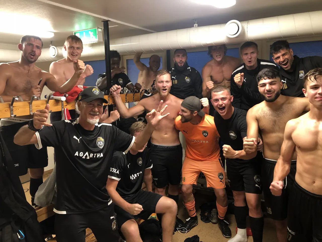Glädjen var stor efter bortasegern mot Kulladals FF med 2-3