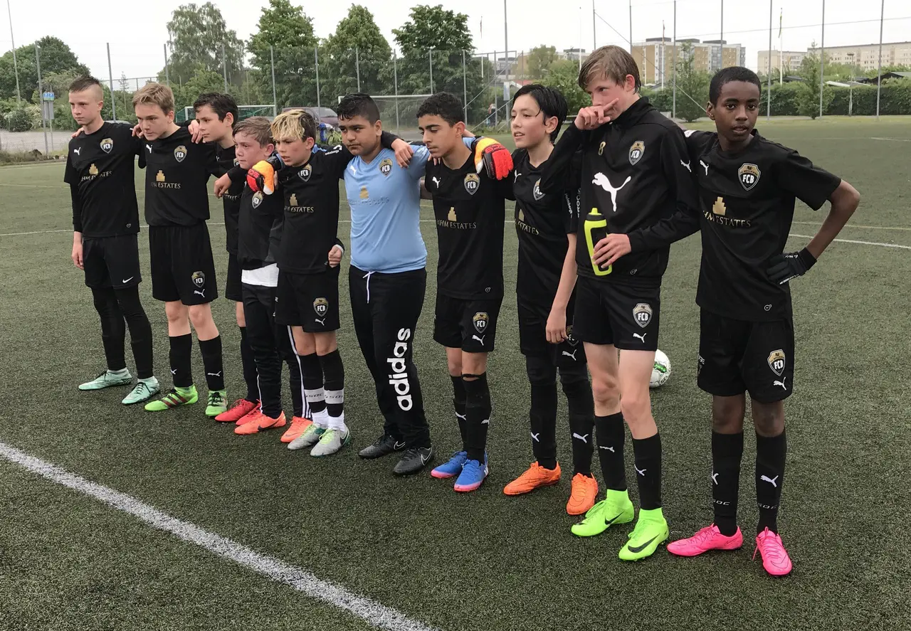 Team P03 på Stadion: Teo, Sigge, Samuel, Nicola, Bruno, Achmed, Nazmi, Hisham, Erik B, Elias, Sam