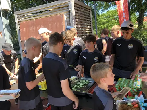 Bilder från succé campet i juni - Magiskt kul och supergoda luncher ☀️😃⛱⚽️